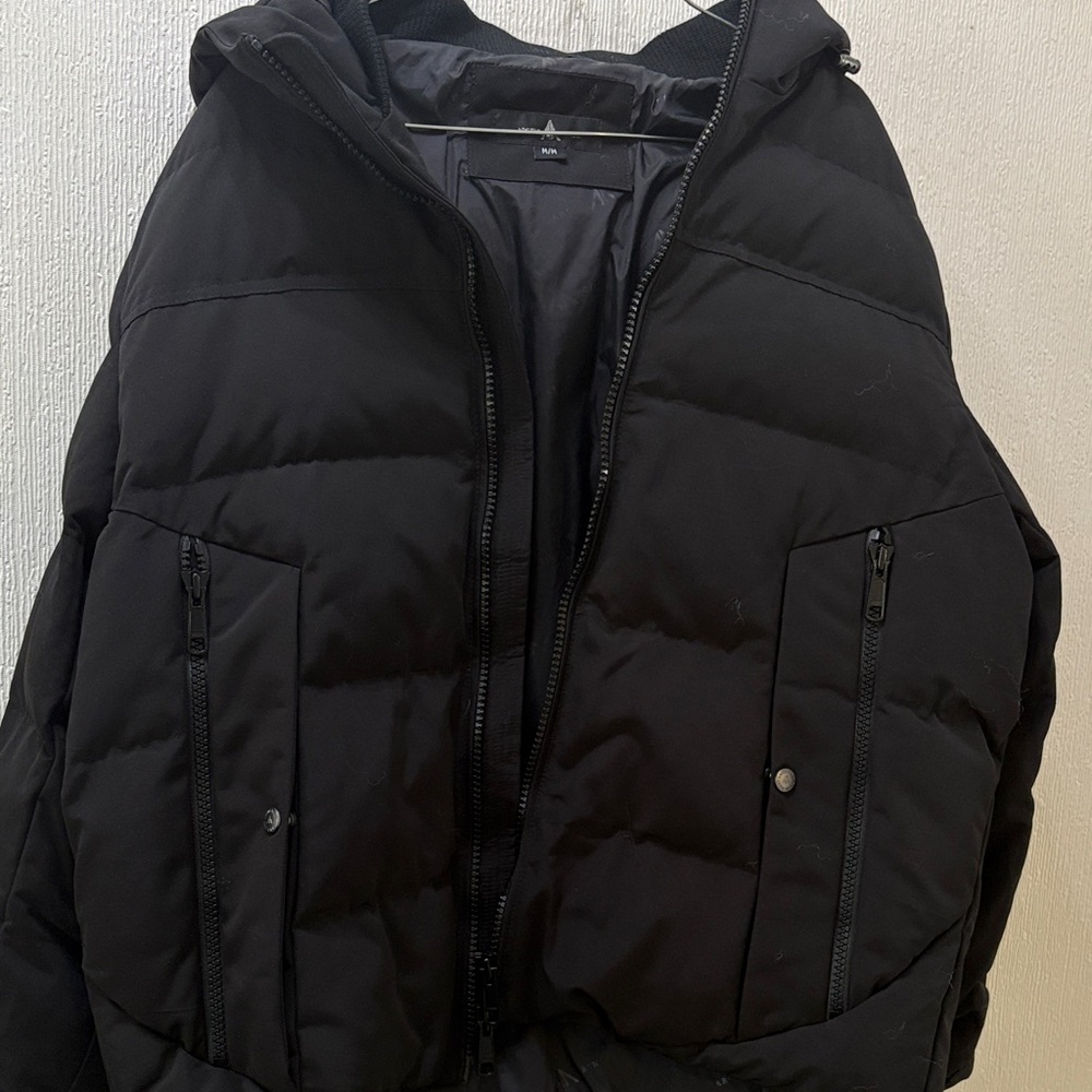 Men's Classic Black Puffer Jacket